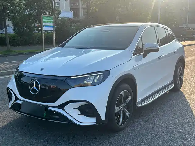 MERCEDES-BENZ EQE SUV 2023
