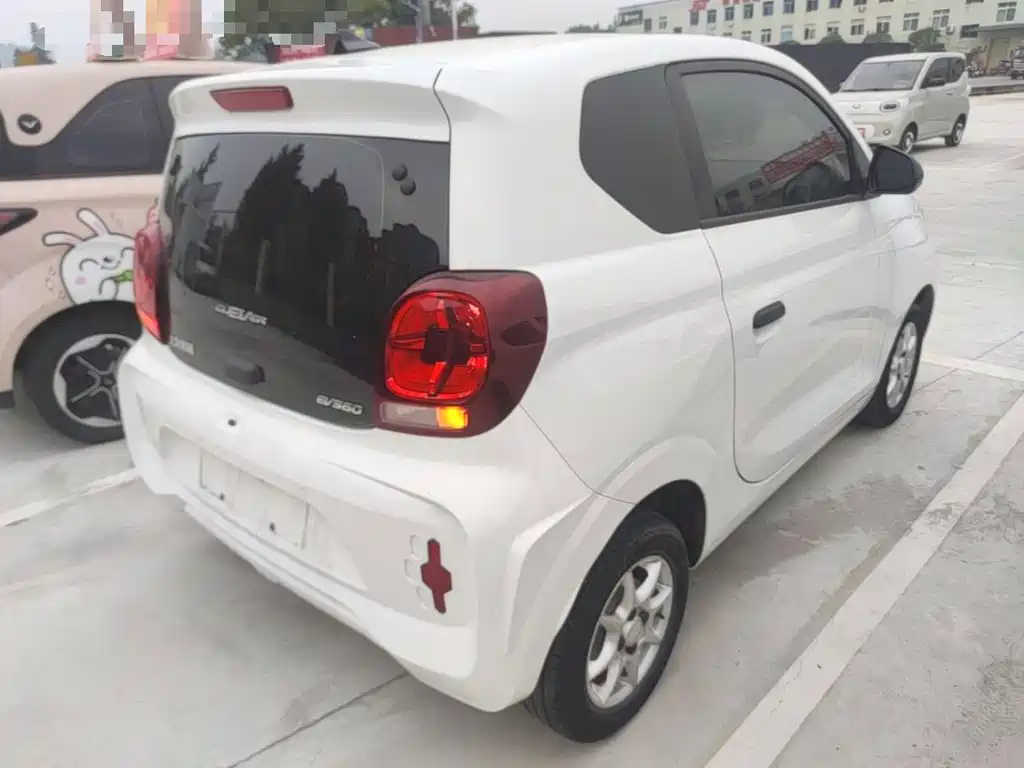 Roewe Clever — миниатюра 7
