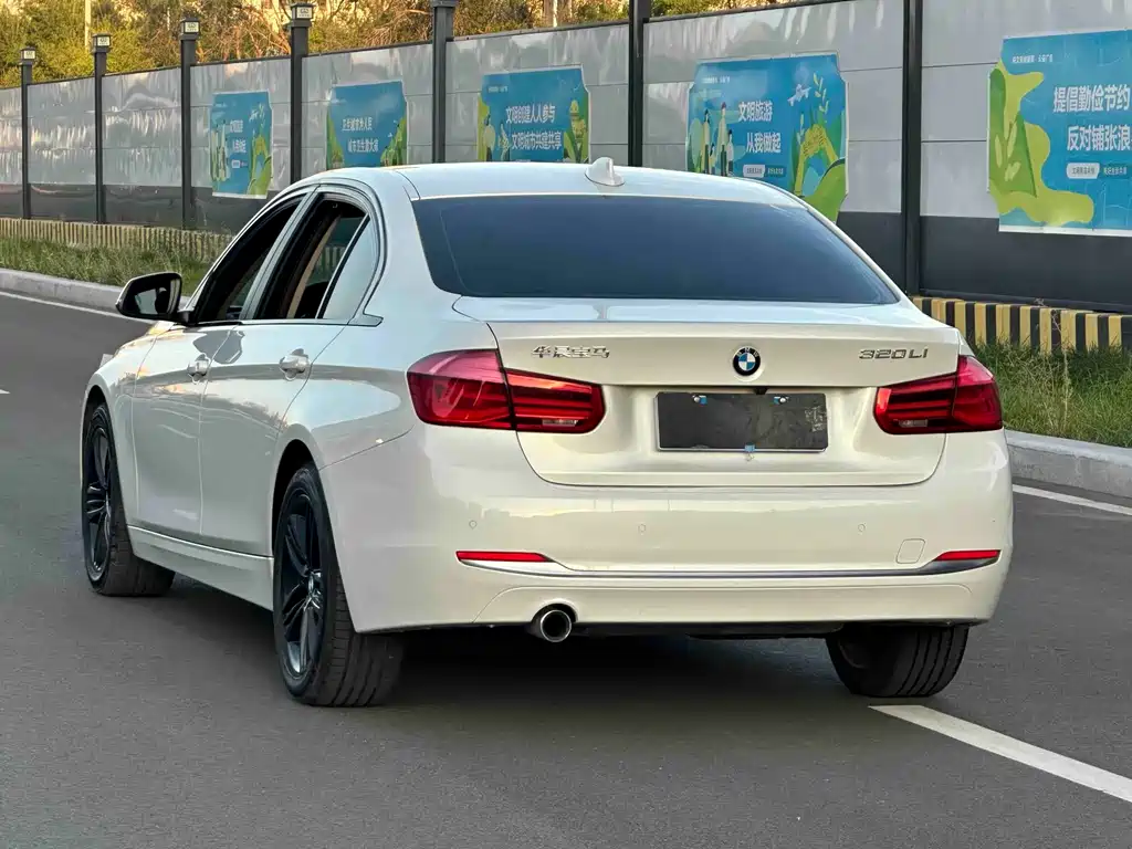 BMW 3 Series — миниатюра 13
