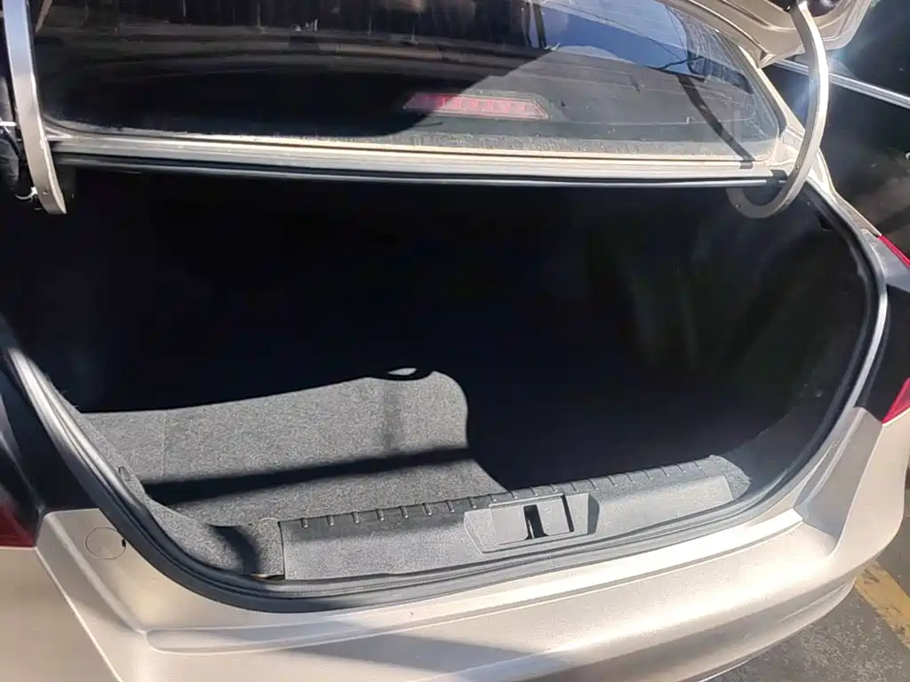 Geely Emgrand — миниатюра 19