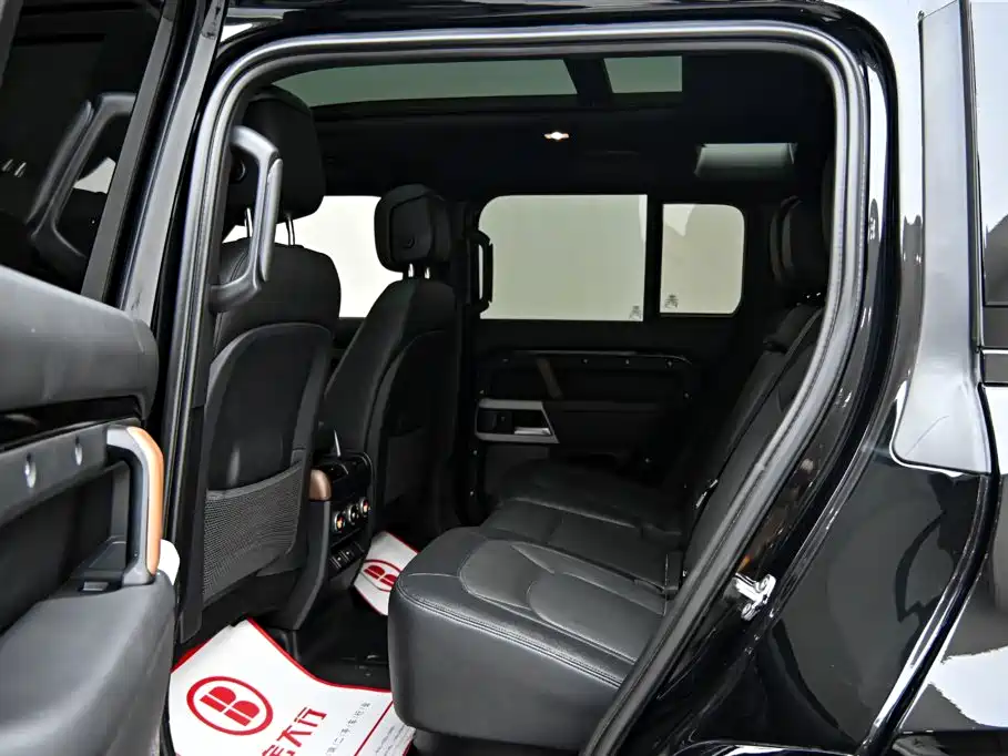 Land Rover Defender — миниатюра 13