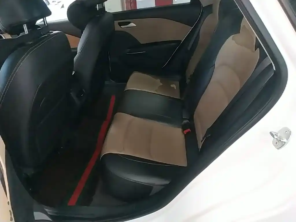 Chevrolet Monza — миниатюра 17