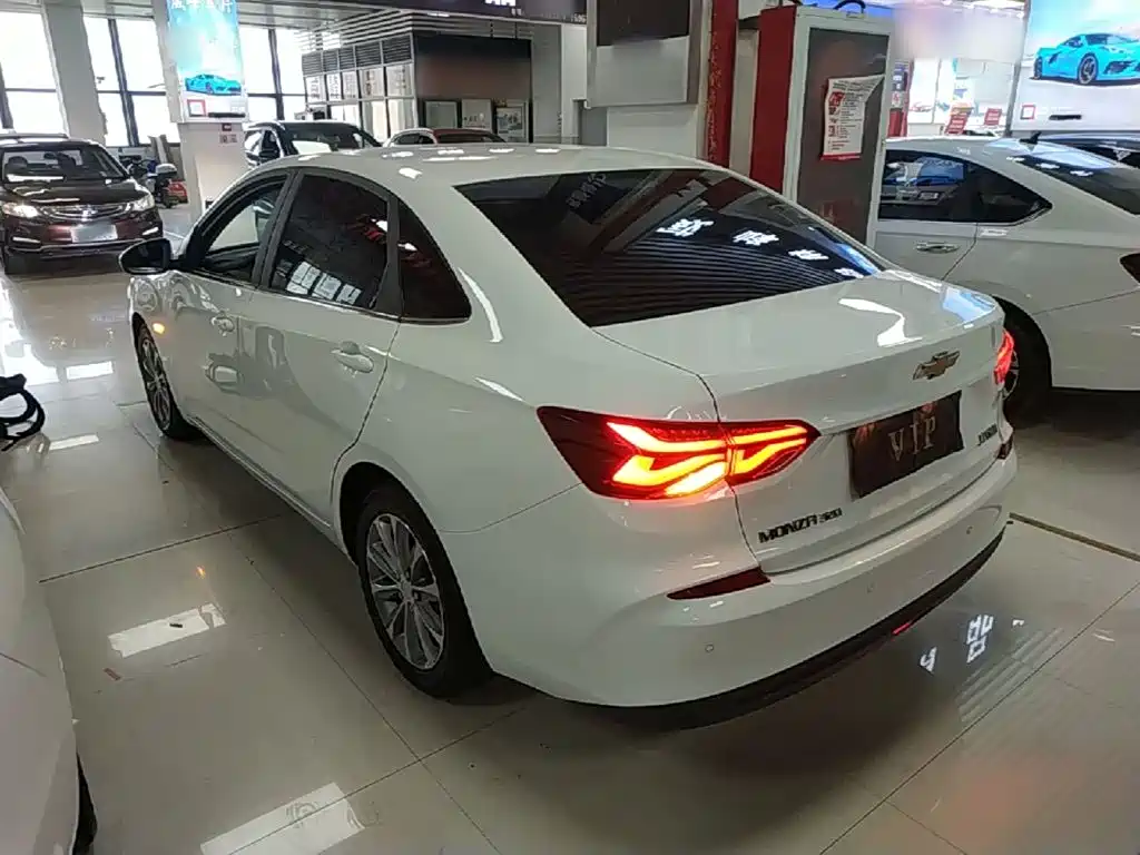 Chevrolet Monza — миниатюра 5