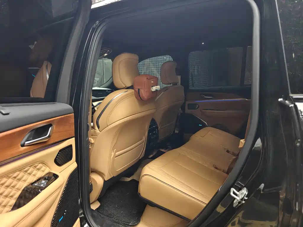 Jeep Grand Cherokee 4xe (Import) — миниатюра 8