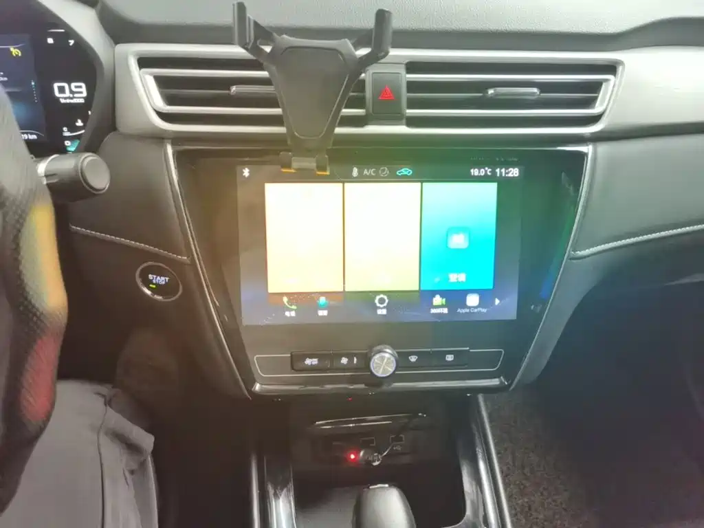 Roewe i5 — миниатюра 13