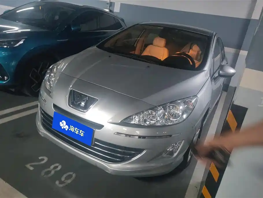 Peugeot 408 2011