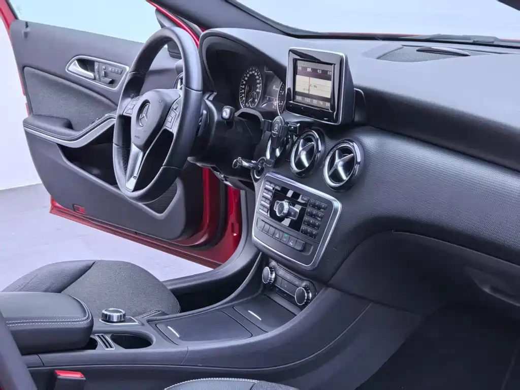 Mercedes-Benz A-Class (Import) — миниатюра 10