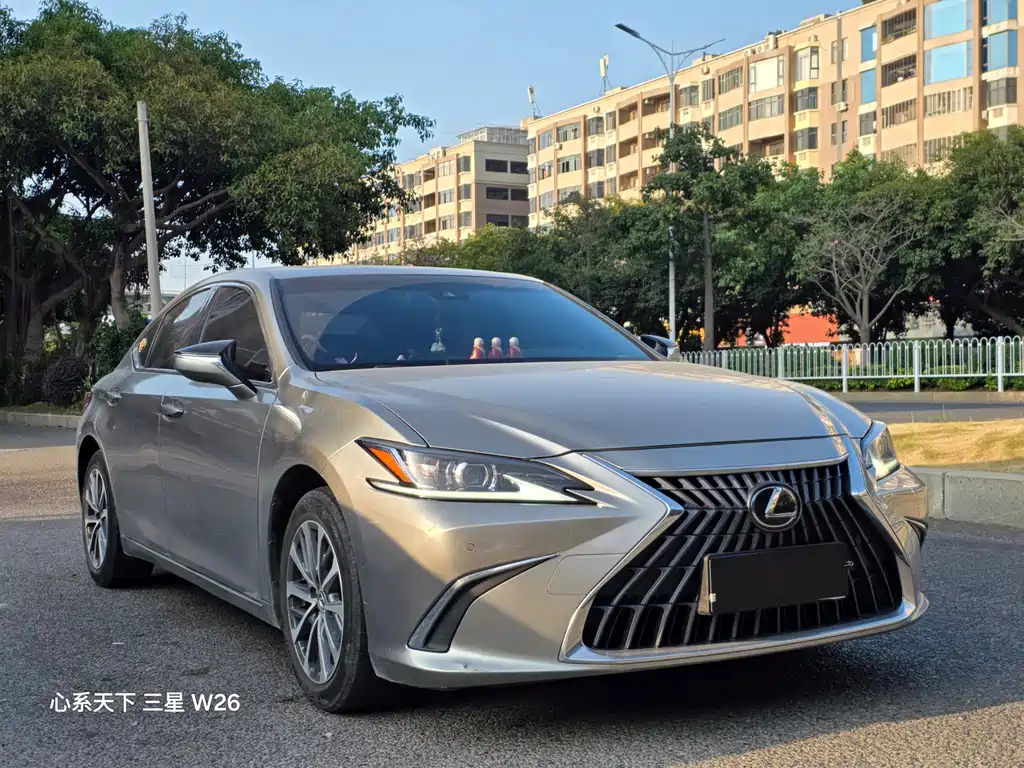 Lexus ES — миниатюра 3