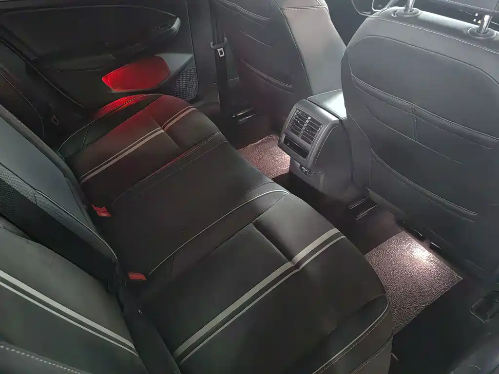 Volkswagen Golf — миниатюра 6