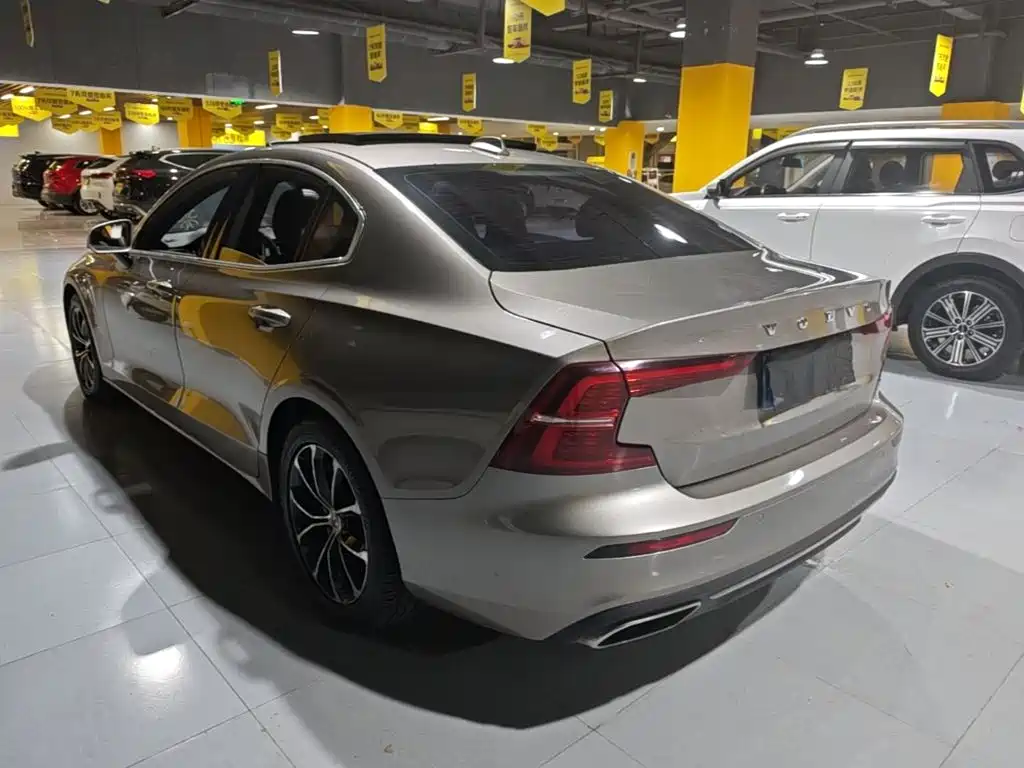 Volvo S60 — миниатюра 5
