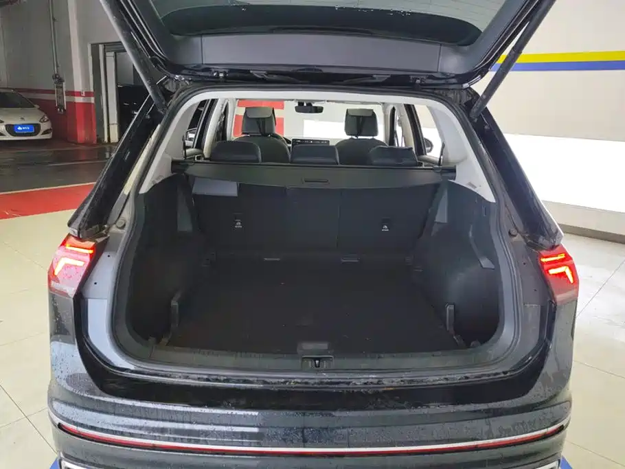 Volkswagen Tiguan L — миниатюра 4
