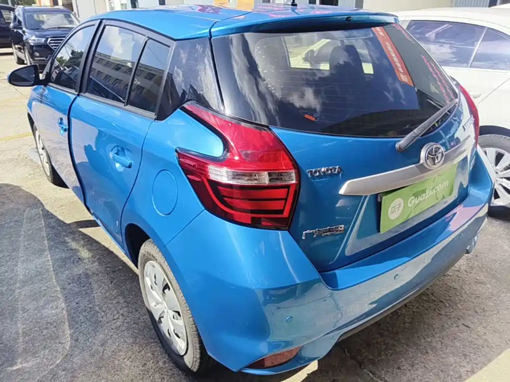 Toyota Yaris L — миниатюра 5