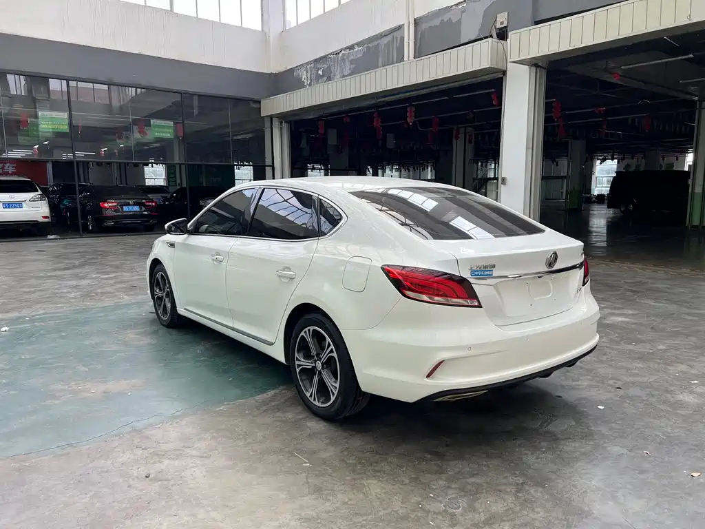 MG MG6 — миниатюра 10