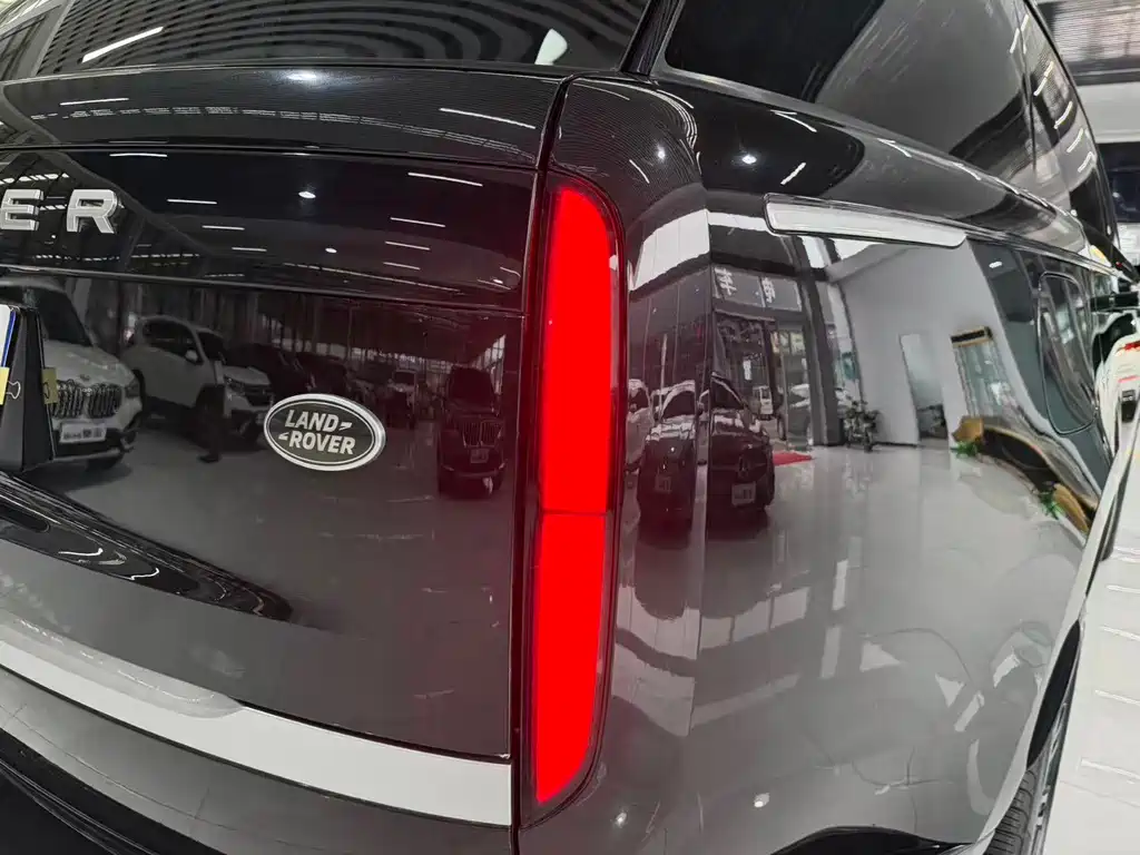 Land Rover Range Rover — миниатюра 10