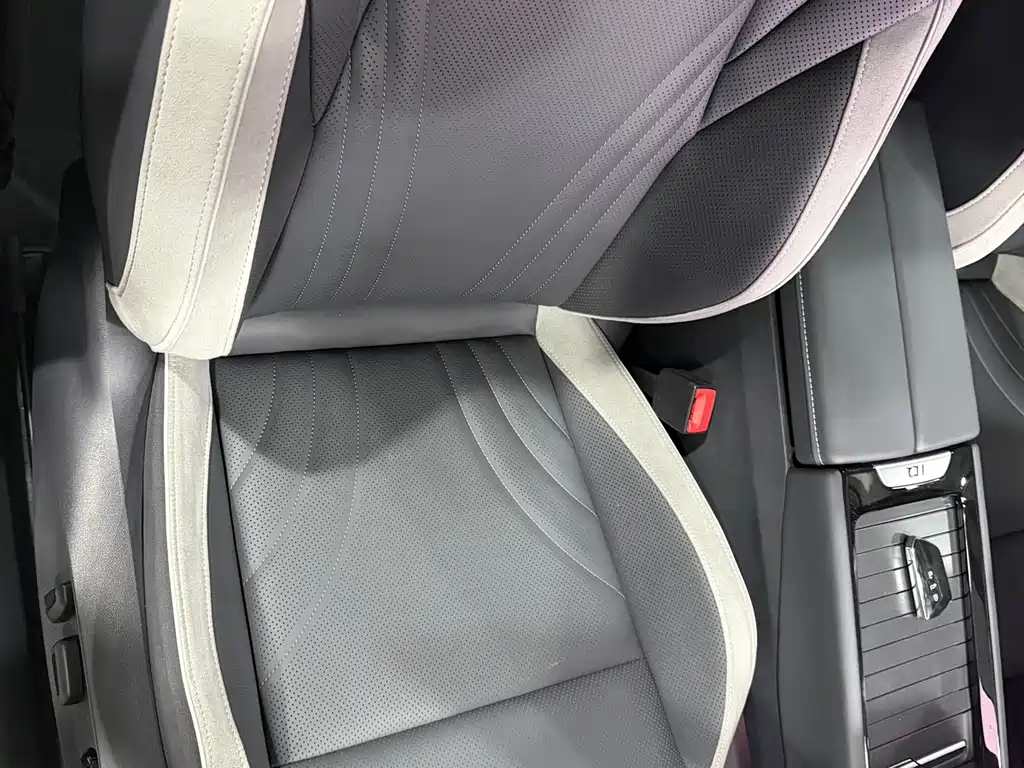 VOLKSWAGEN ID.7 VIZZION