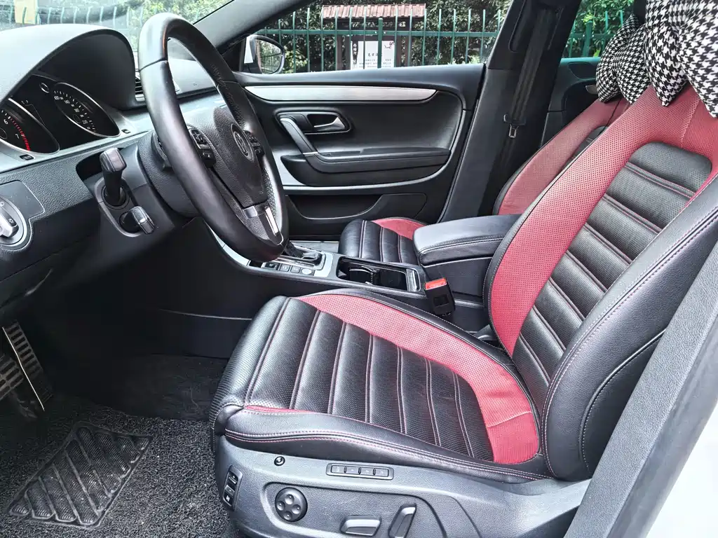Volkswagen FAW - Passat CC CC 2016 1.8TSI Luxury