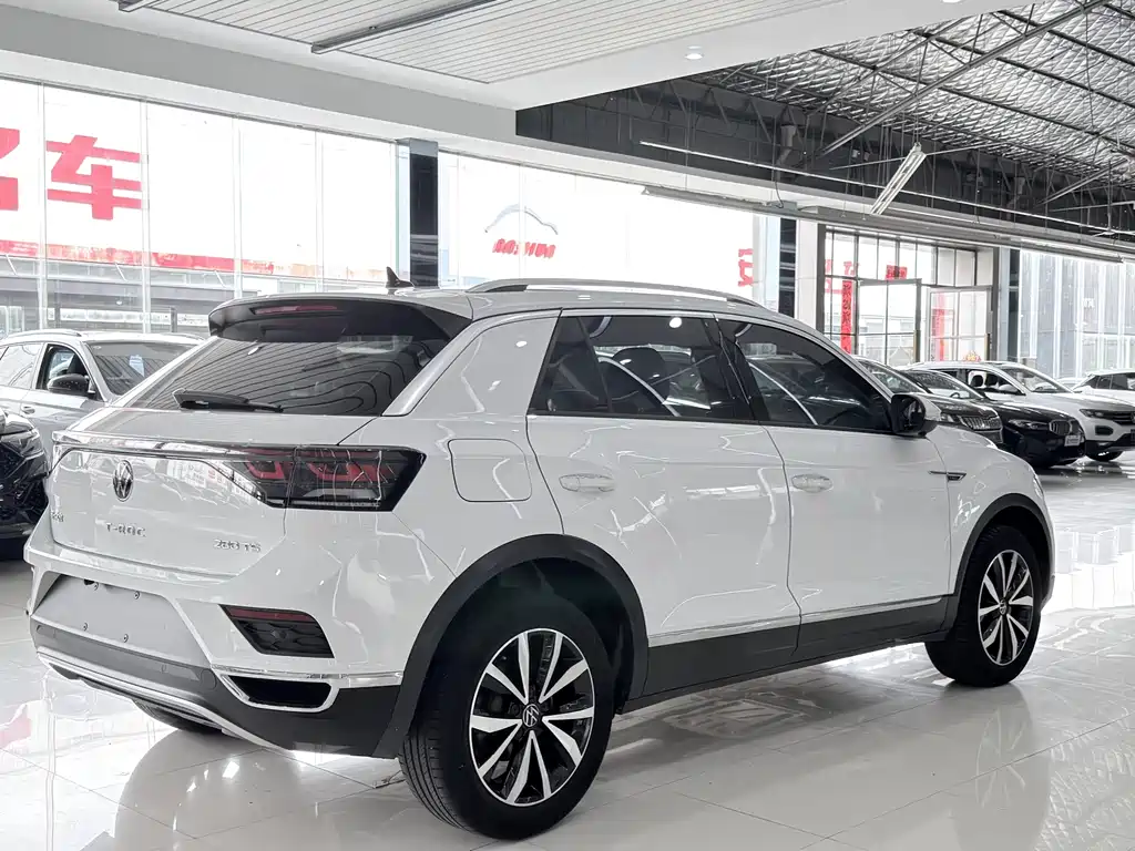Volkswagen T-Roc — миниатюра 15