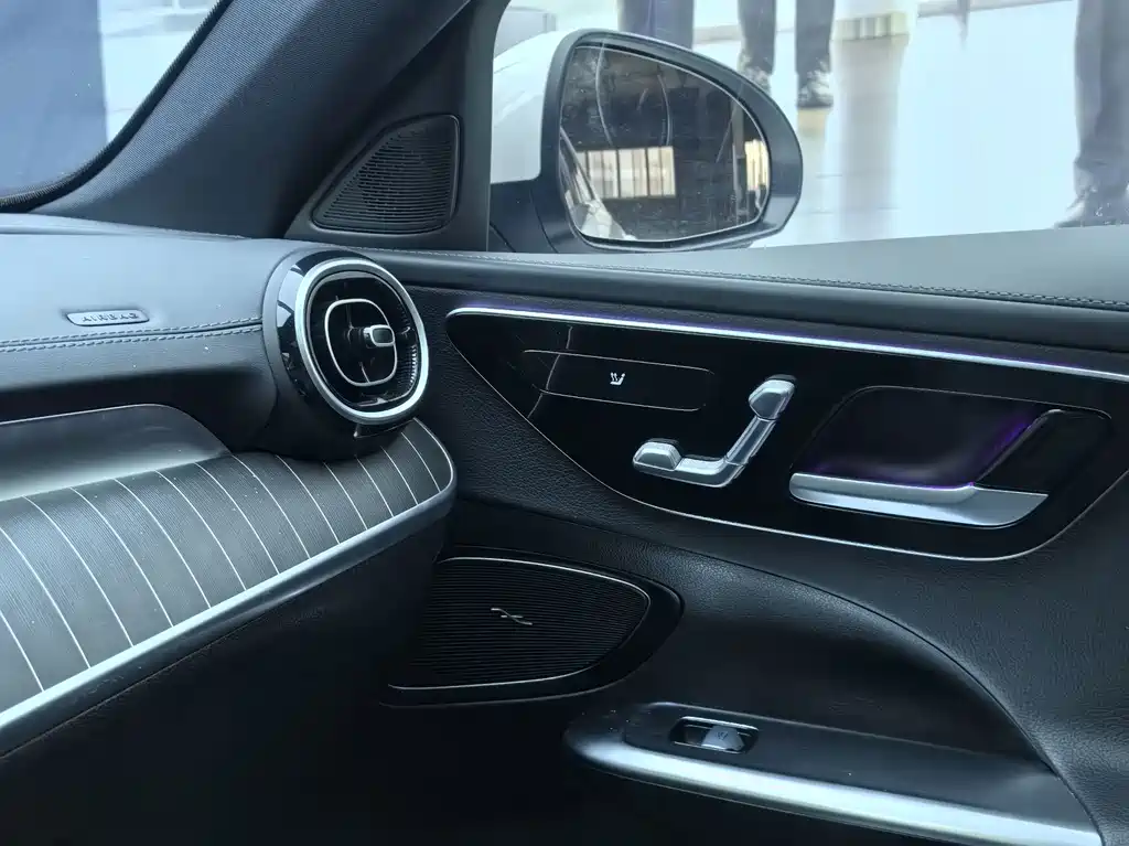 Mercedes-Benz C-Class — миниатюра 20