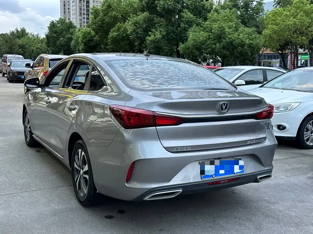 Changan Eado — миниатюра 4