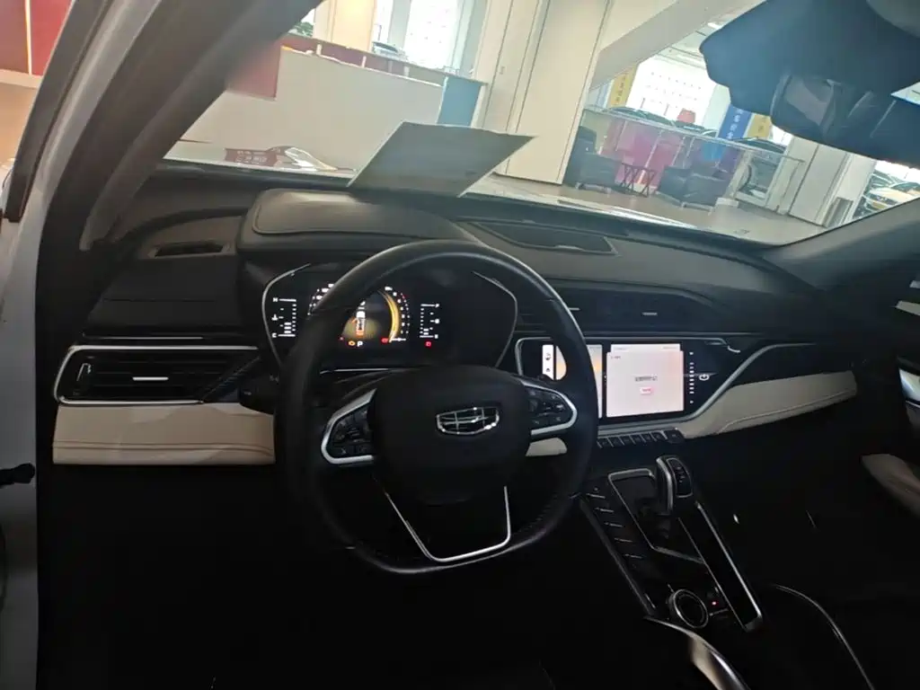 Geely Boyue — миниатюра 10