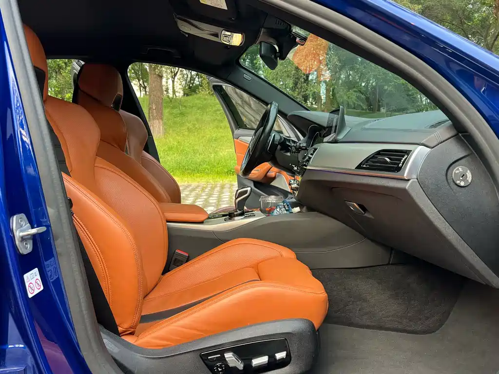 BMW M5 — миниатюра 4