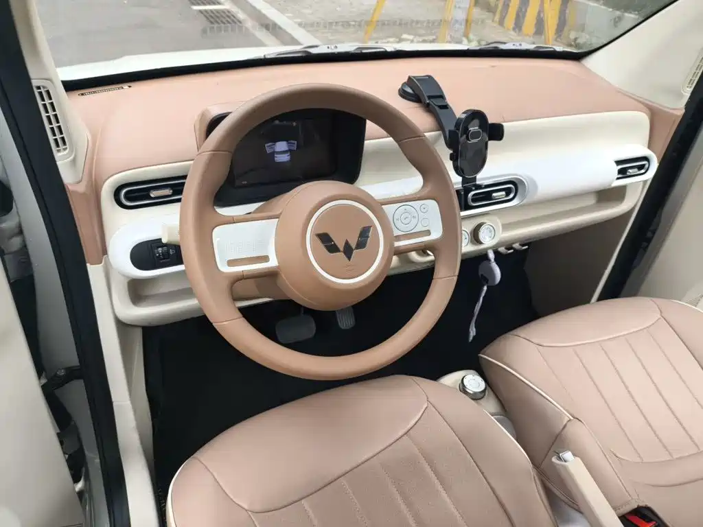 Wuling MINIEV — миниатюра 5