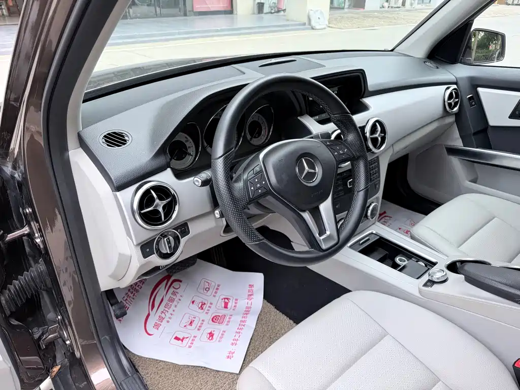 Mercedes-Benz GLK-Class — миниатюра 12