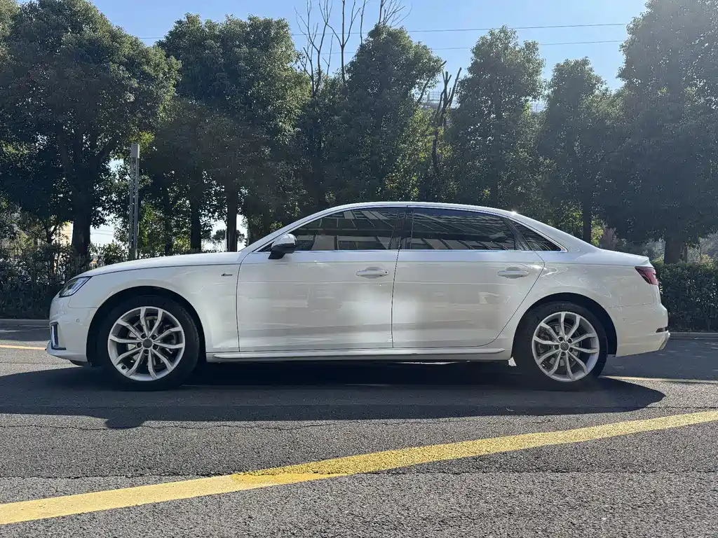 Audi A4L — миниатюра 12