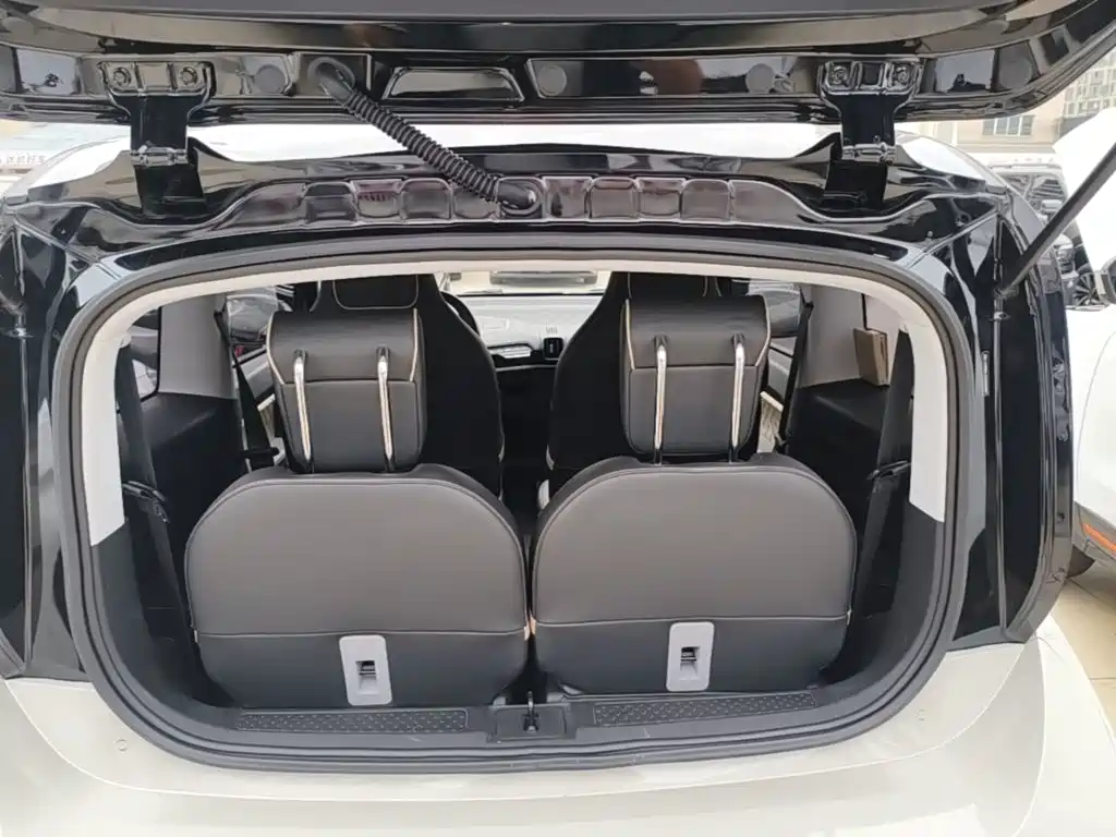 Baojun KiWi EV — миниатюра 19