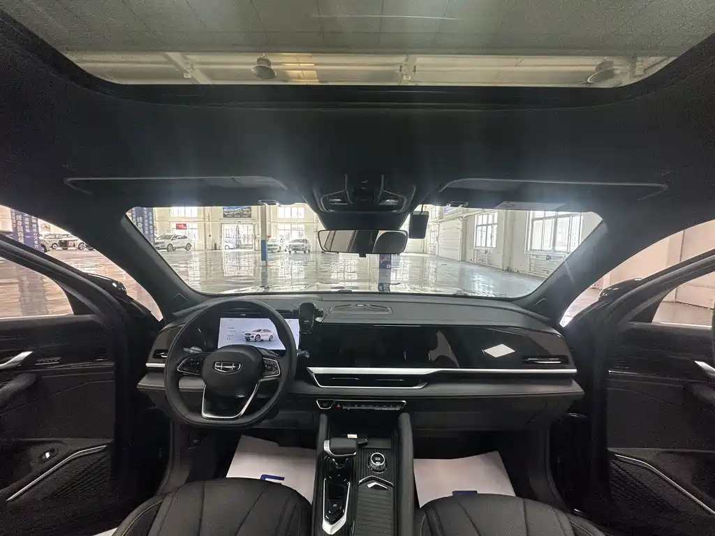 Geely Xingyue L — миниатюра 11