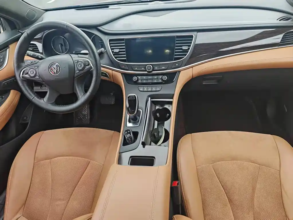 Buick LaCrosse 2021 652T Luxury