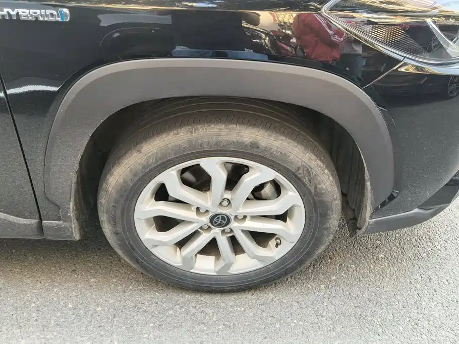 Toyota Frontlander — миниатюра 6