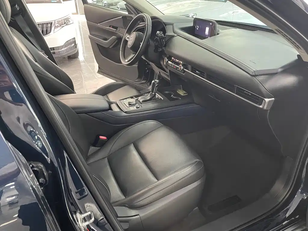 Mazda CX-30 — миниатюра 7