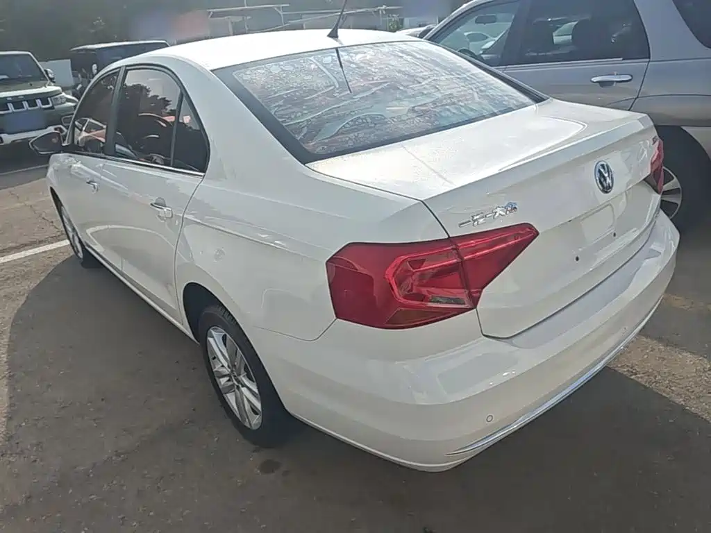 Volkswagen Jetta — миниатюра 5