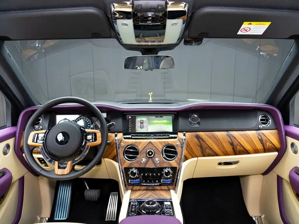 Rolls-Royce Cullinan — миниатюра 20