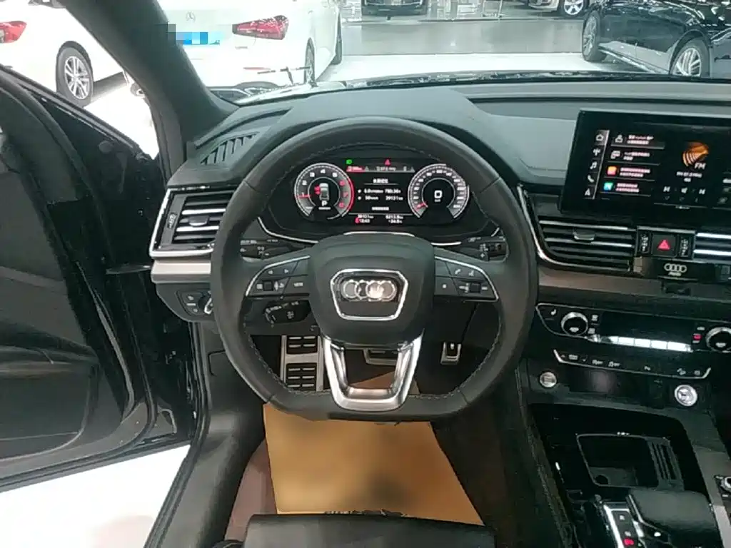 Audi Q5L — миниатюра 11