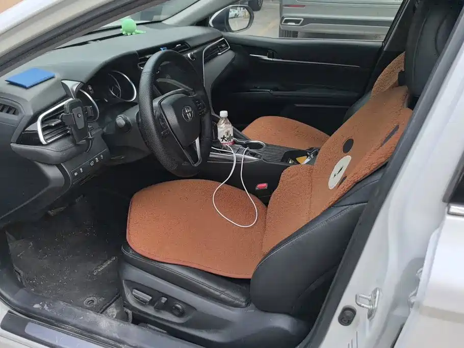 Toyota Camry — миниатюра 9