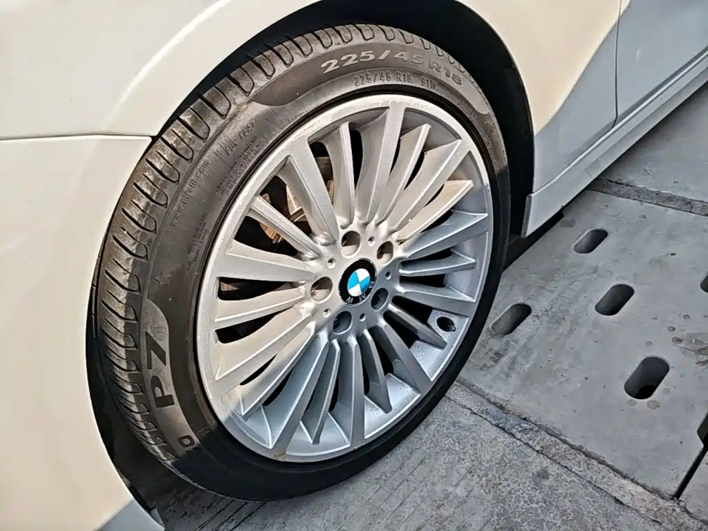 BMW 3 Series — миниатюра 25