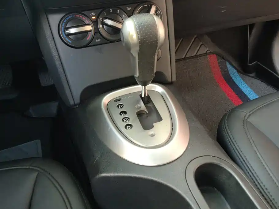Nissan Qashqai — миниатюра 16