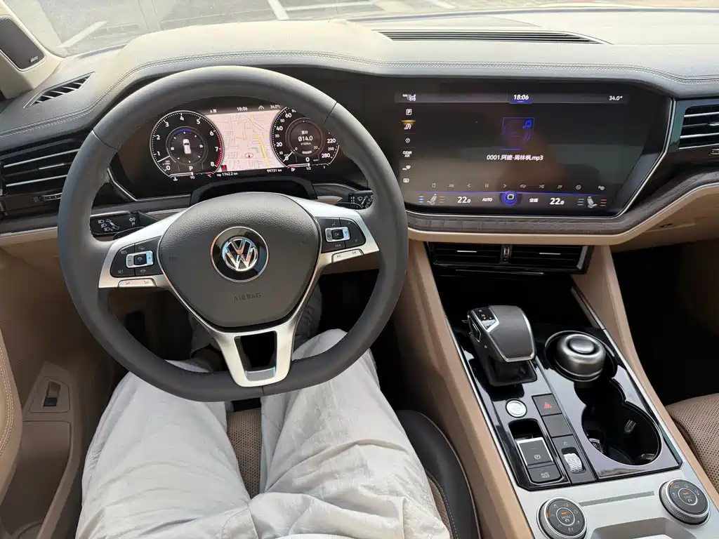 Volkswagen Touareg — миниатюра 11