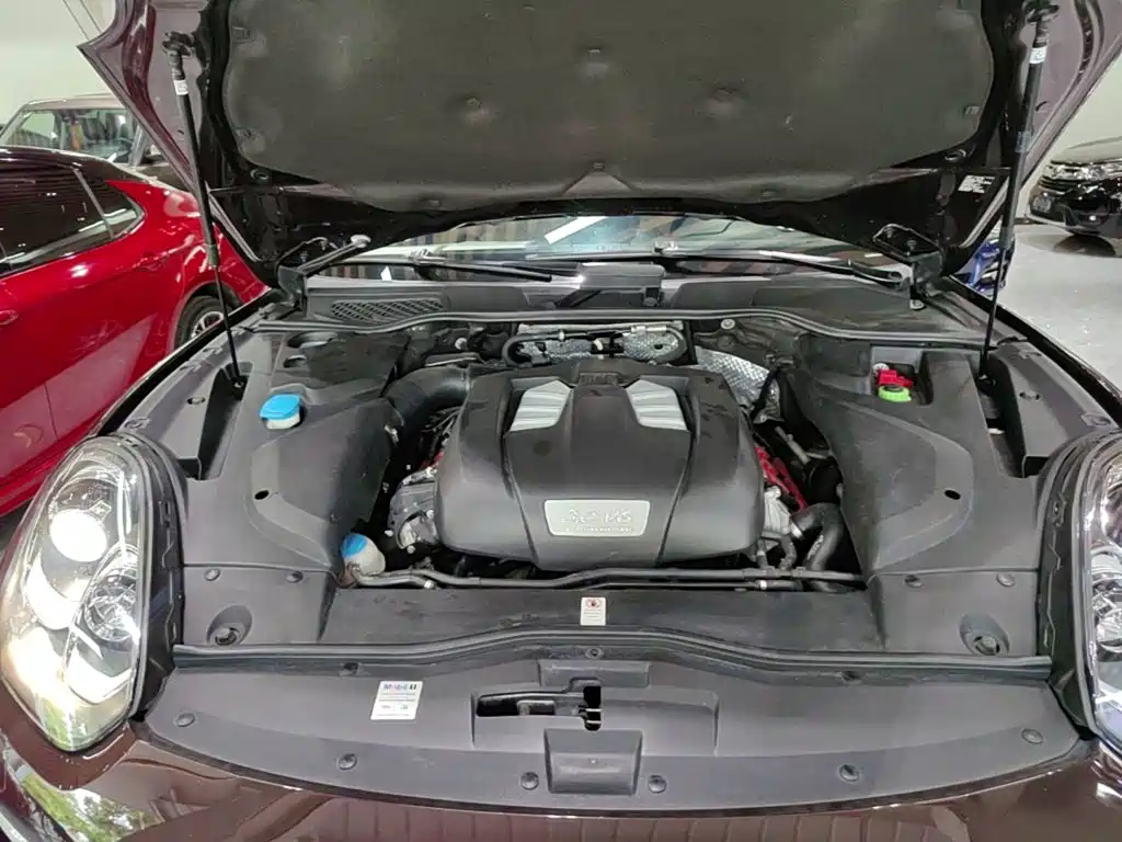 Porsche Cayenne — миниатюра 20