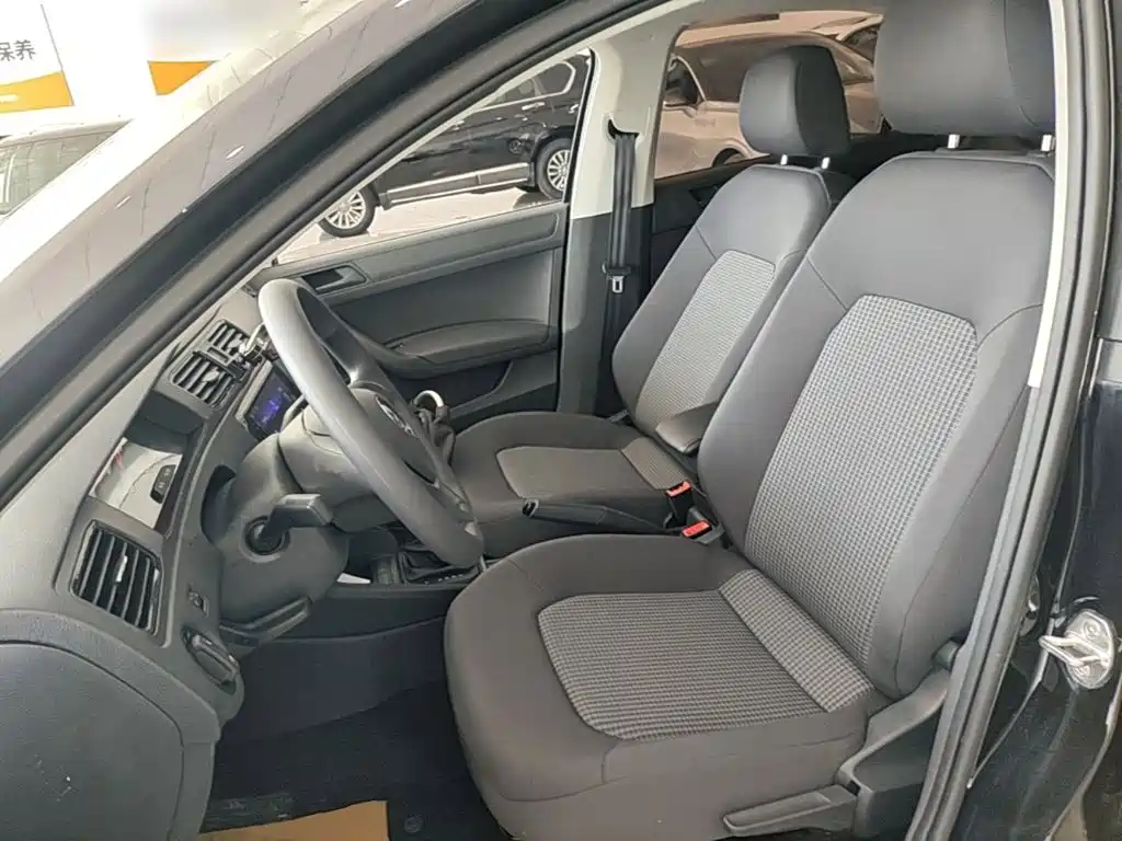 Volkswagen Santana — миниатюра 15