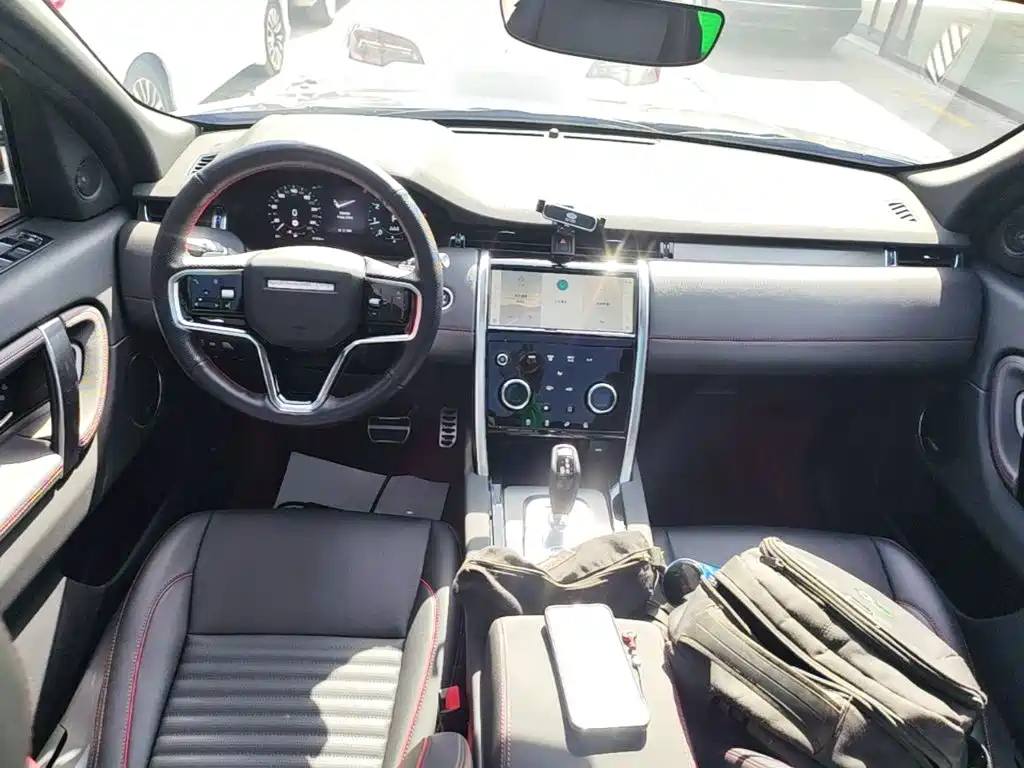 Land Rover Discovery Sport — миниатюра 10