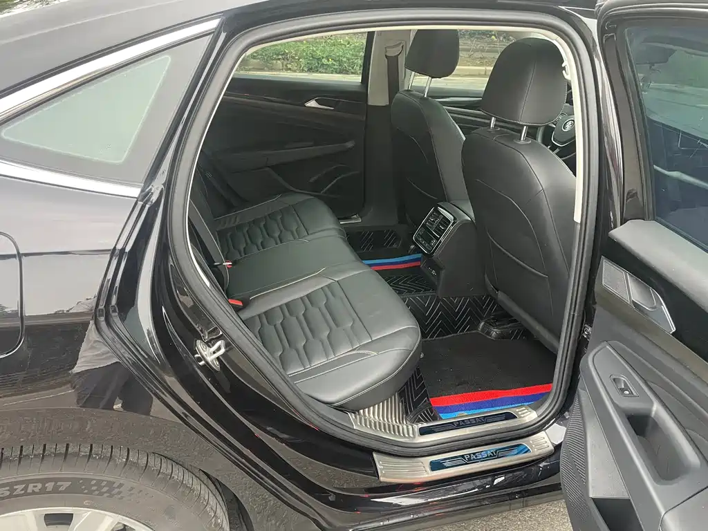 Volkswagen Passat — миниатюра 9