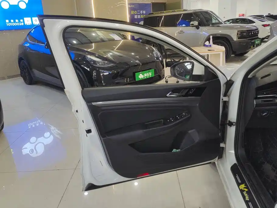 Volkswagen Bora — миниатюра 7
