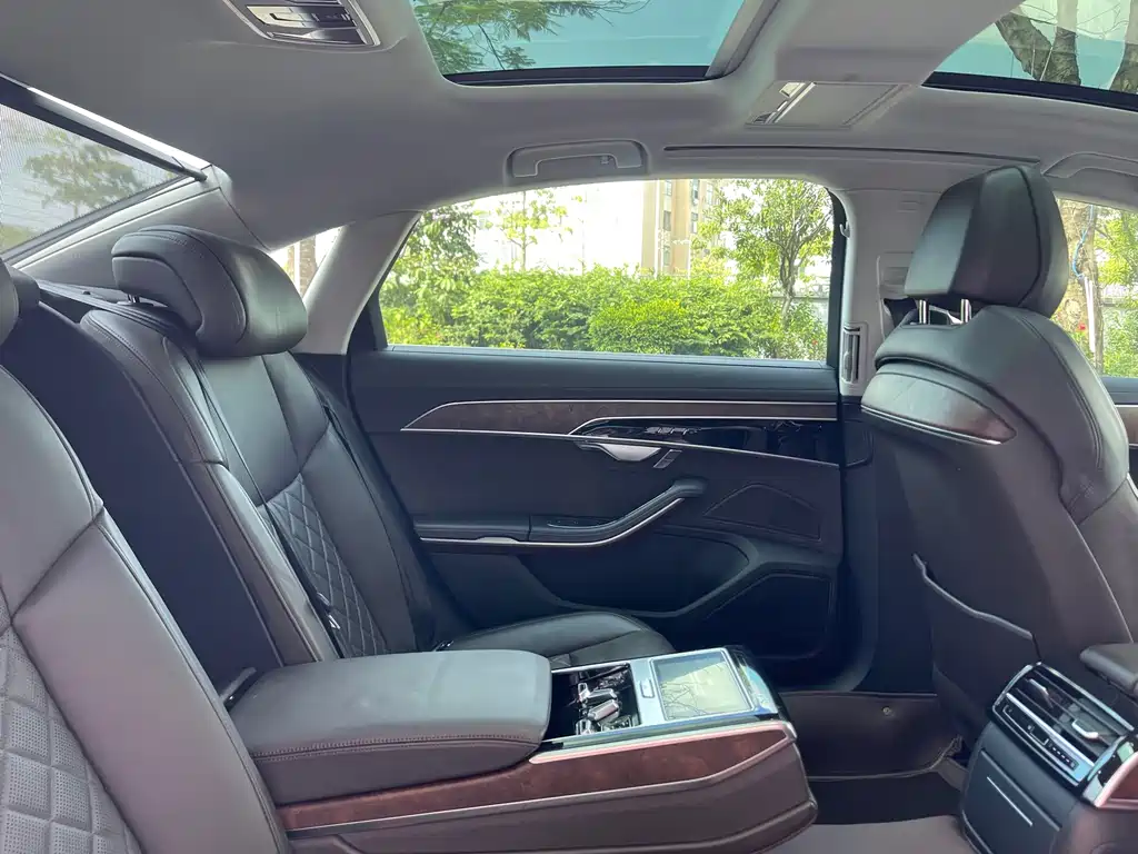 Audi A8 — миниатюра 13