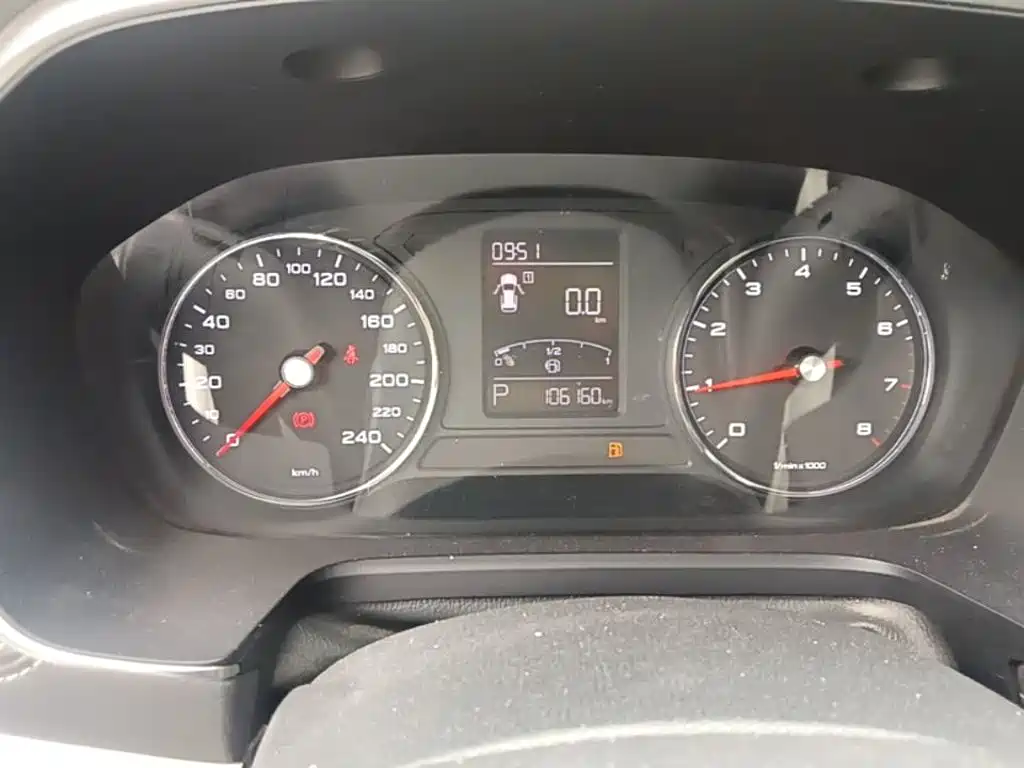 Roewe RX5 — миниатюра 16