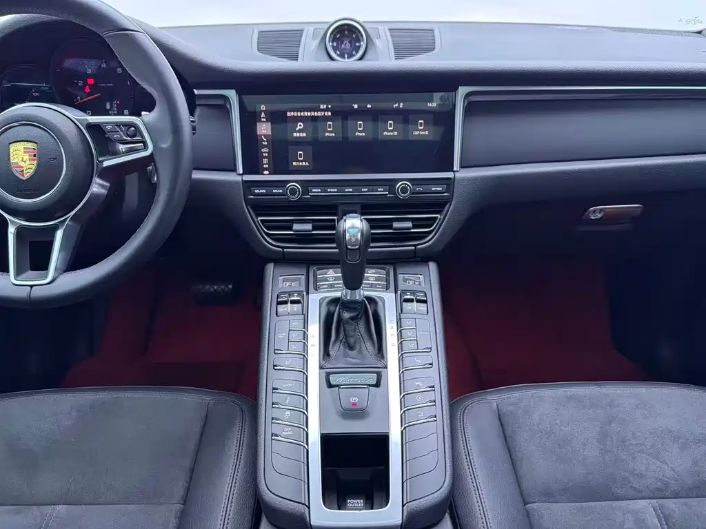 Porsche Macan — миниатюра 10