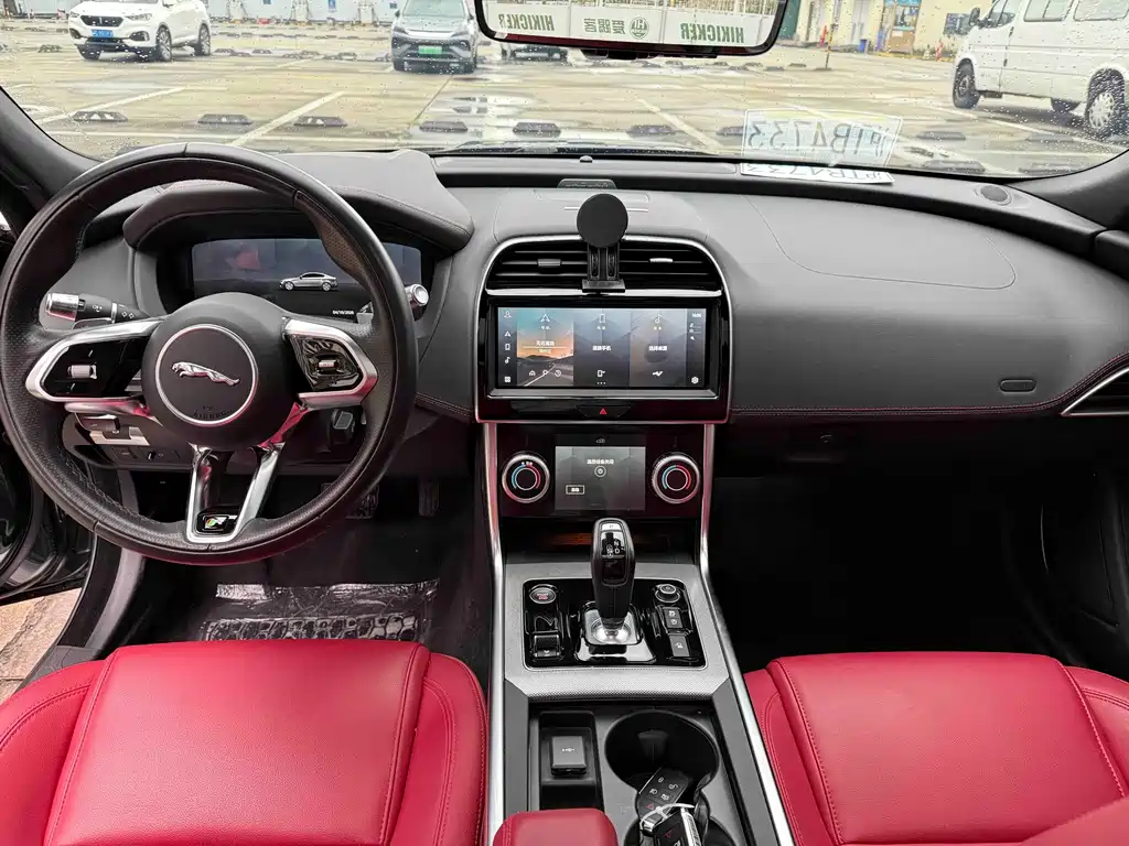 Jaguar XEL — миниатюра 9