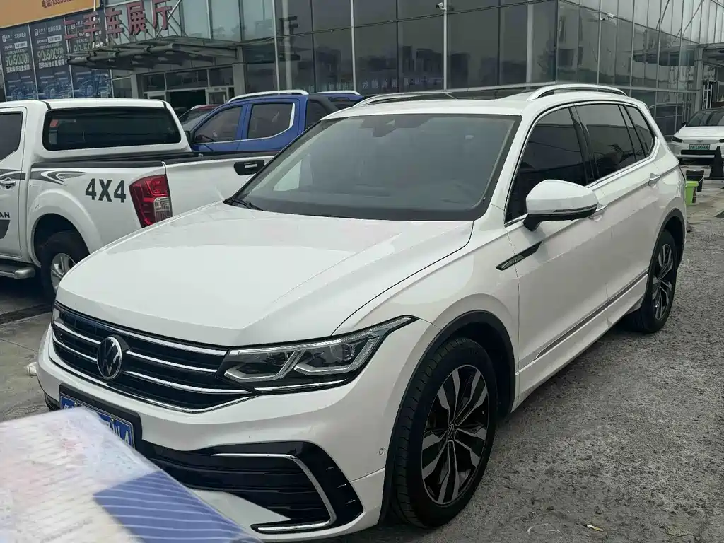 Volkswagen Tiguan L — миниатюра 4